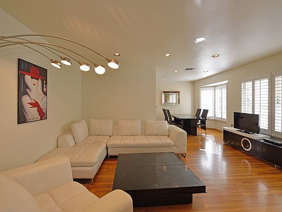 3rd image of 2422 Beverwil Dr