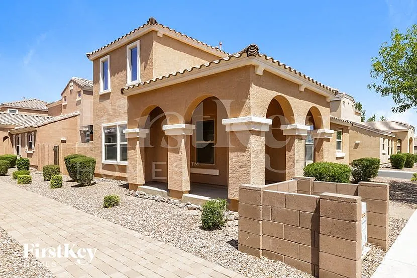 3 bed, 2.5 bath, 1488 sqft, $2,125 — Photo 2