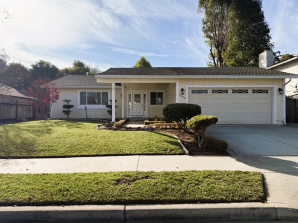 5485 Mesa Rd, Gilroy, CA 95020