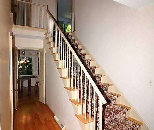 3rd image of 7034 Petersburg Dr