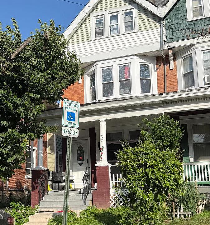 1st image of 32 Delawareview Ave