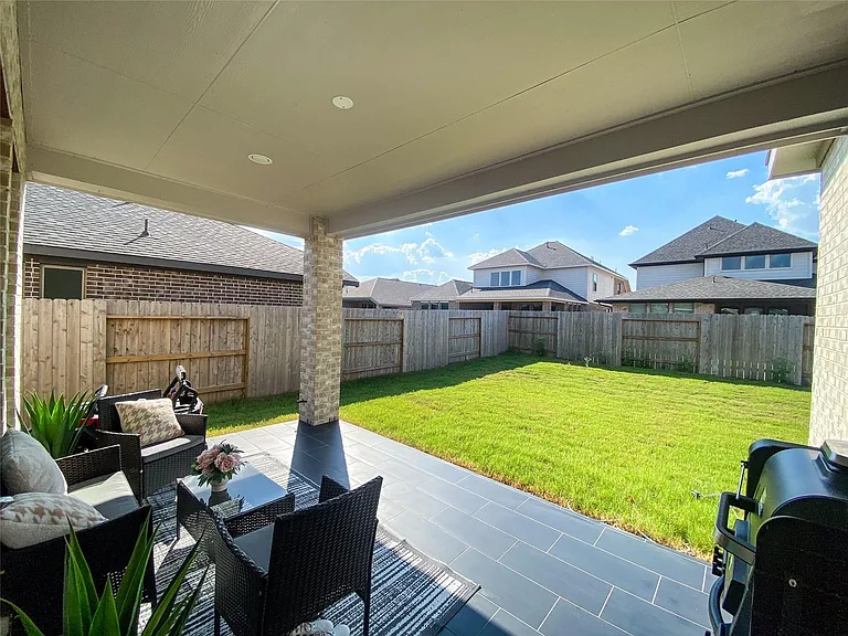 2122 Alabaster Estate Dr — Photo 2