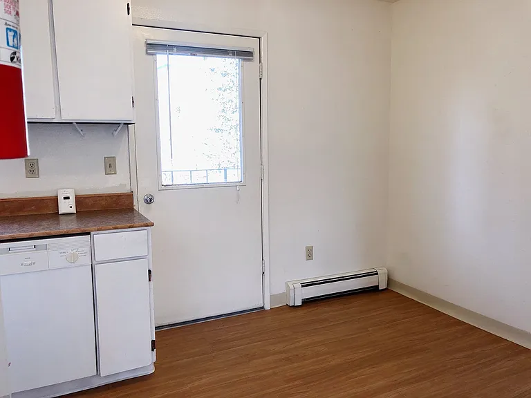 1011 W 76th Ave — Photo 33