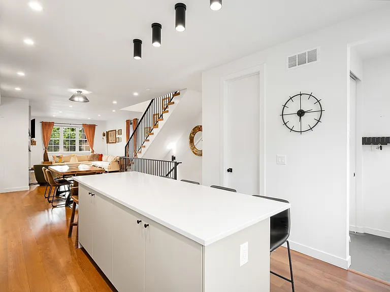 1312 S Grant St — Photo 10
