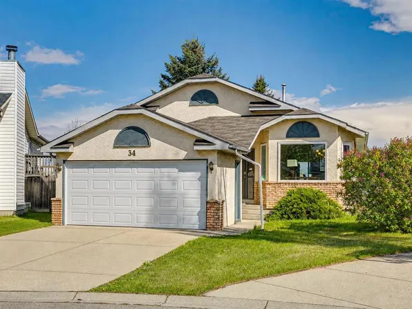 34 NW Shawfield Pl SW, Calgary, AB T2Y 1Y7
