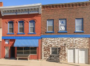 117 S Main St, Elkader, IA 52043