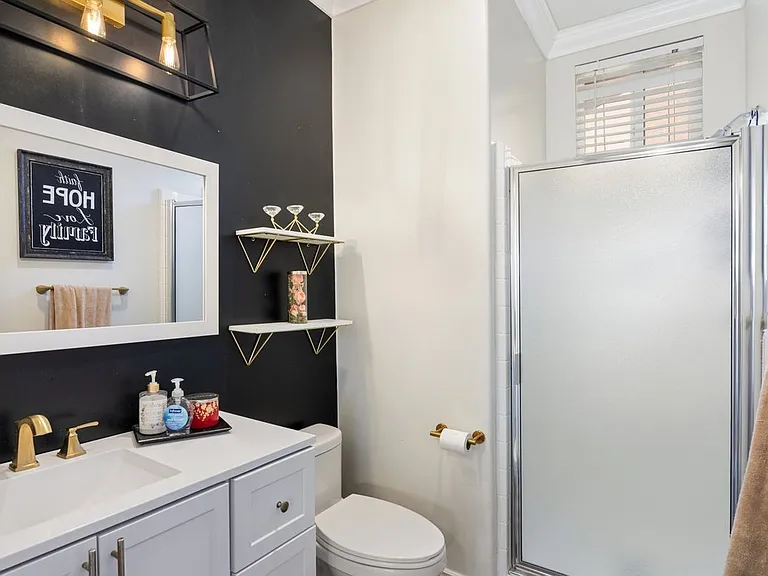 15736 Home Ct — Photo 15