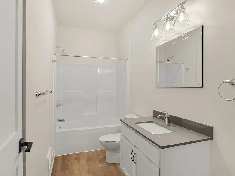 255 Bradford St NE — Photo 9