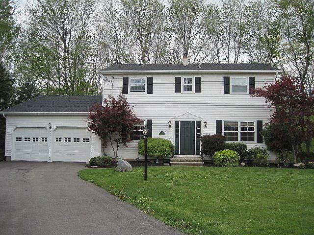 1st image of 31 Stonecroft Dr