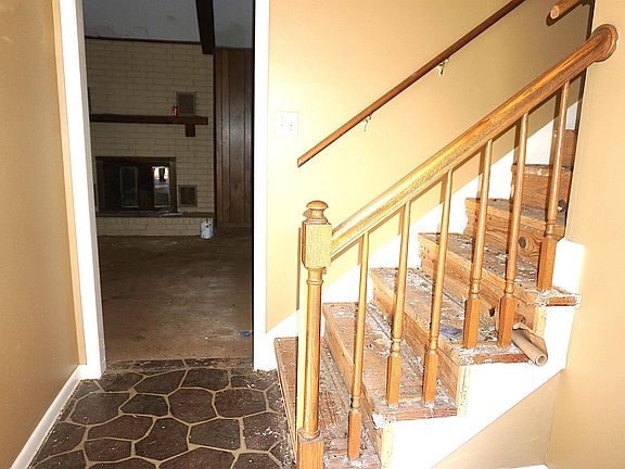 2nd image of 12 Blue Ridge Dr