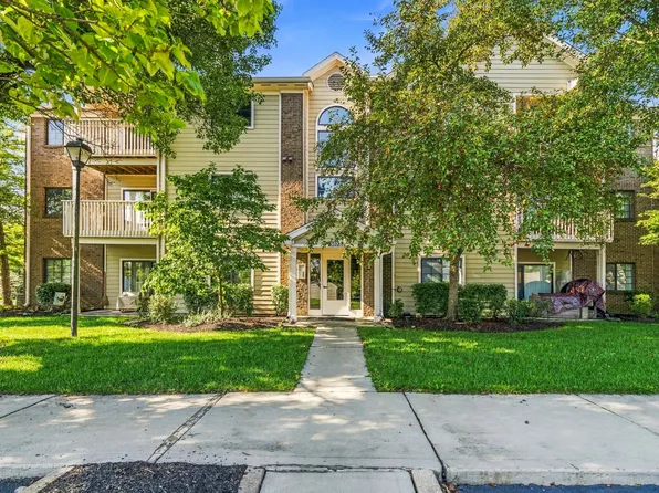 6823 Meadow Creek Dr Unit 208, Columbus, OH 43235