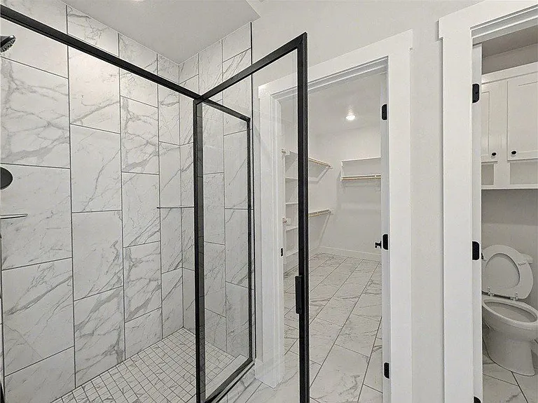 6906 Basswood Ave — Photo 11