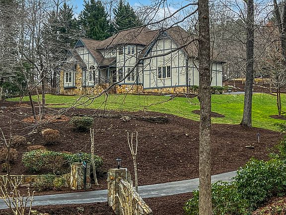 2nd image of 413 Hawks Ridge Rd