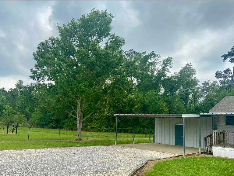 3085 Long Leaf Dr — Photo 1