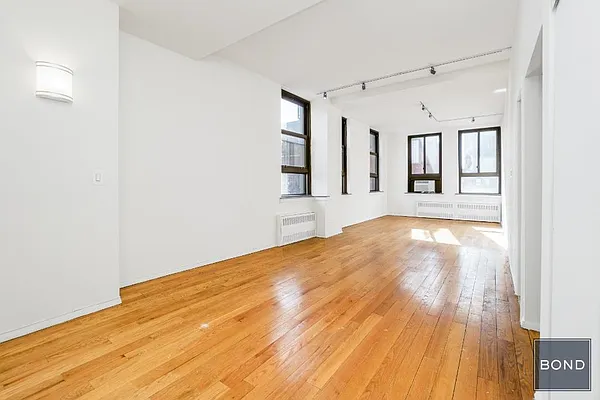 Rented by Bond New York | media 11