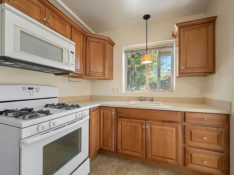 4735 Valencia Dr #1/2 — Photo 7