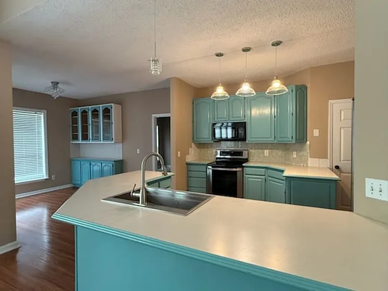 1464 Chandler Cir — Photo 5