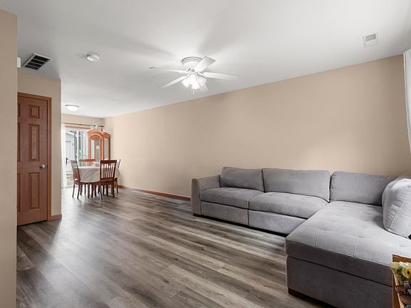 4th image of 3869 W Palmyra Ct #13