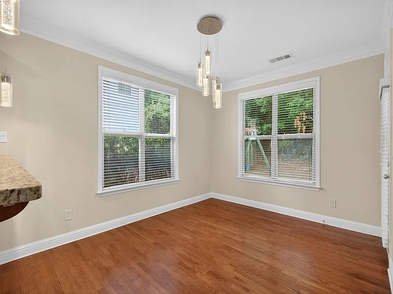2935 Whitfield Ave — Photo 15