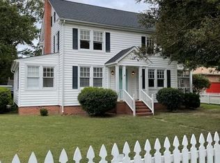 105 Ambler St, Yorktown, VA 23690
