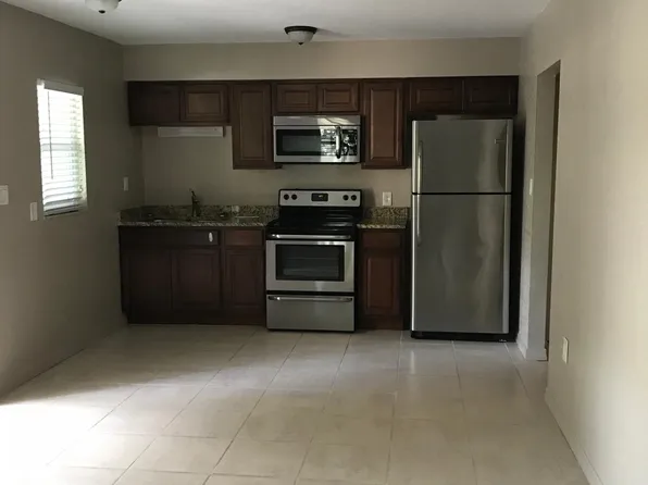 23072 Bayshore Rd APT 2, Punta Gorda, FL 33980