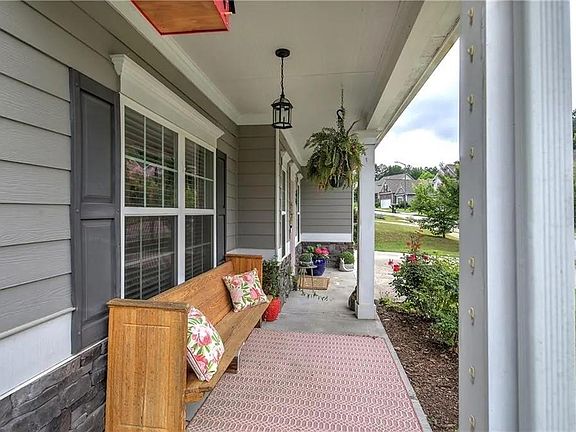 3rd image of 78 Thorndale Ct