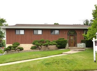 710 E Turner Ave, Roselle, IL 60172