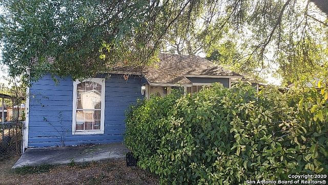 1st image of 1016 W Lullwood Ave