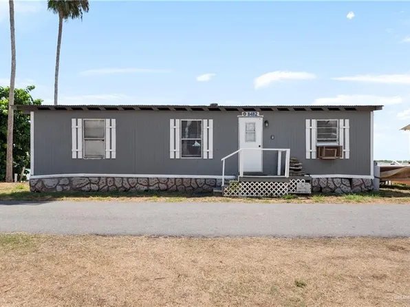 8482 Lago Vista Dr, Edcouch, TX 78538