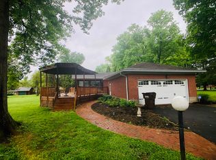 4224 Rudy Ln, Saint Matthews, KY 40207