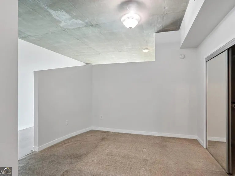 3324 Peachtree Rd NE #915 — Photo 17