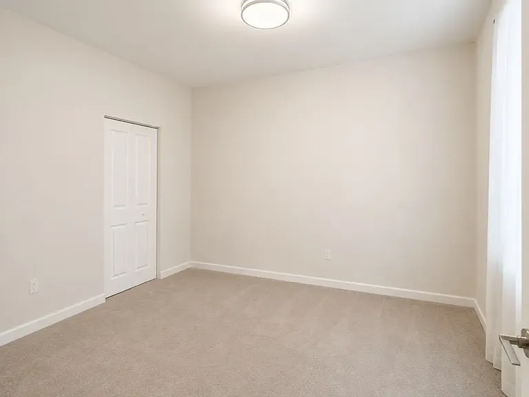 20478 NW 4th Ct — Photo 9