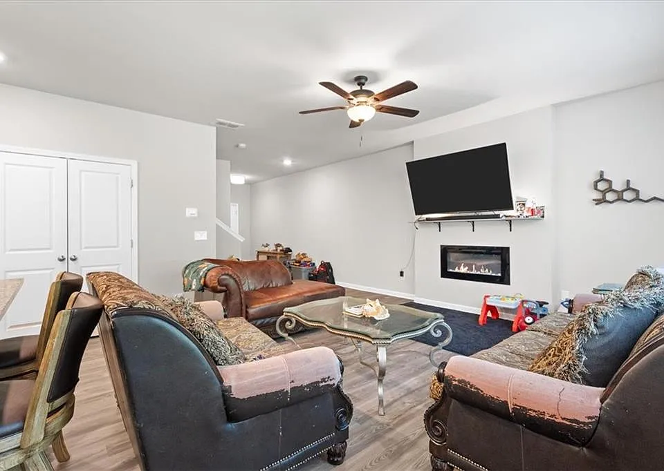 135 Millers Ln