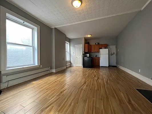 Rented by Reubel Group LLC | media 8