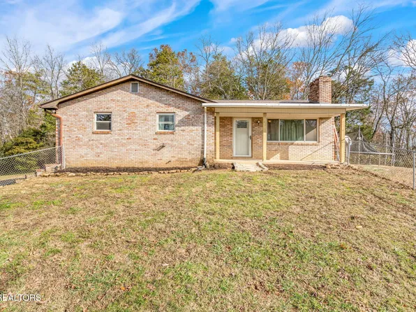 430 Windy Hill Ln, Strawberry Plains, TN 37871