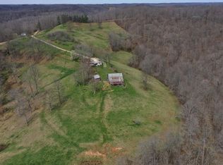 553 Long Rdg, Walton, WV 25286