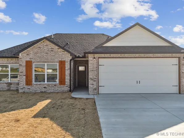 5825 Bluestem Way, Chelsea, OK 74016