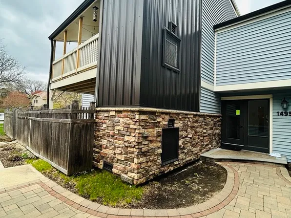 1495 S County Farm Rd APT 2-3, Wheaton, IL 60189
