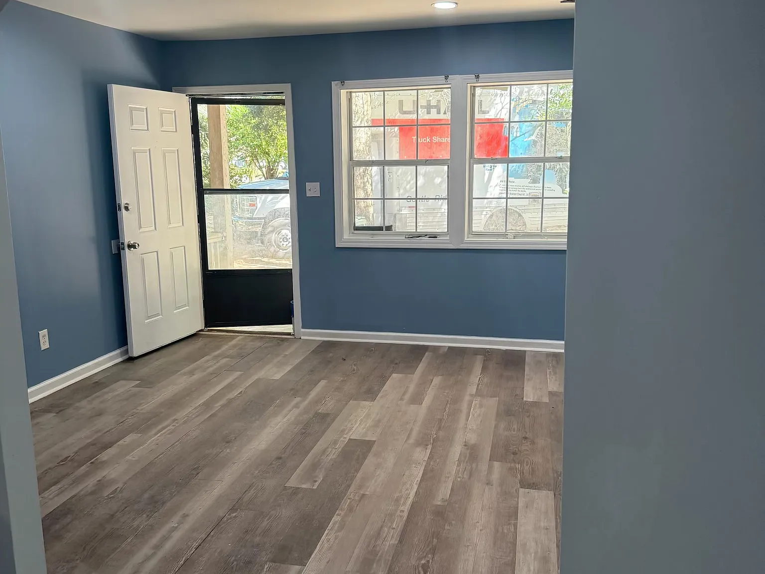 3 bed, 1104 sqft, $1,700 — Photo 3