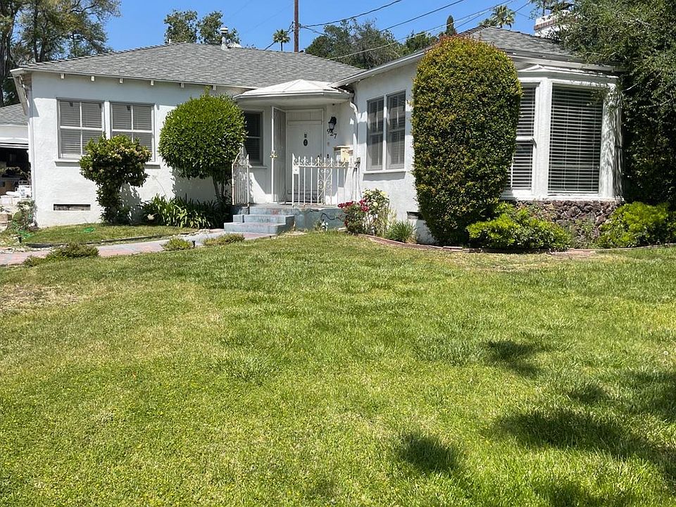 1st image of 927 E Cedar Ave