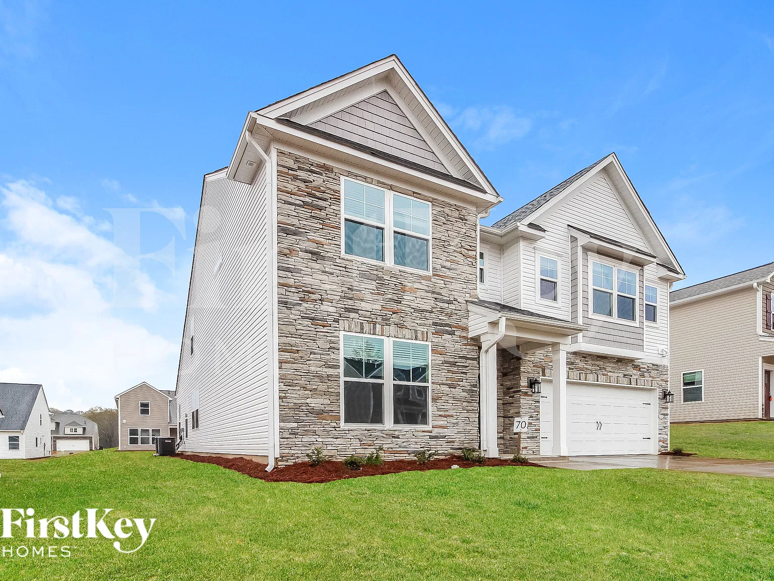 4 bed, 3.5 bath, 3184 sqft, $2,735 — Photo 2