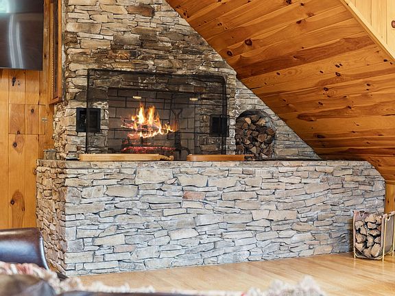 44th image of 1374 Peter Pond Rd