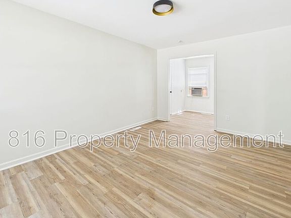 3rd image of 5201 Alma St