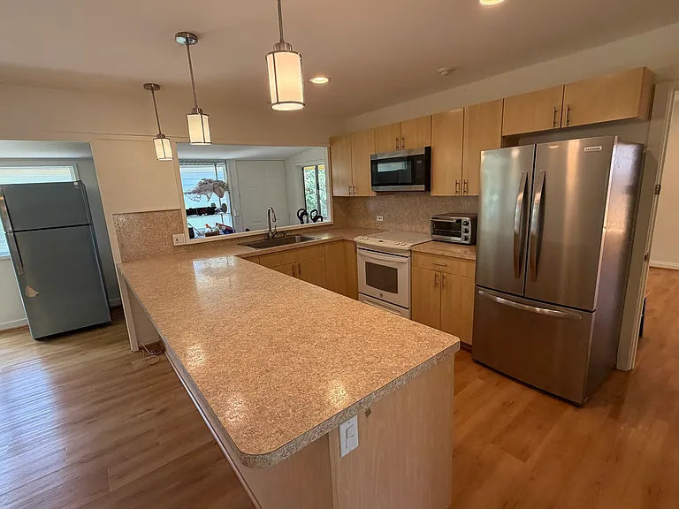 305 Halaki St — Photo 3