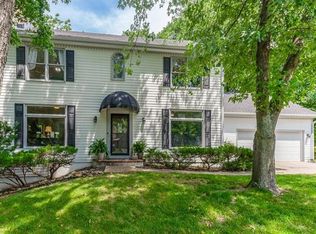 15609 Reeds Rd, Overland Park, KS 66223