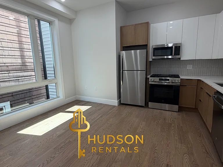 40 Lembeck Ave #309 — Photo 2