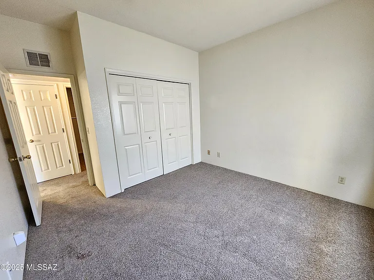 5750 N Camino Esplendora #C-227 — Photo 20