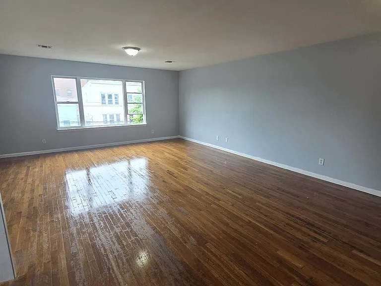 565 Bergen St #G2 — Photo 4