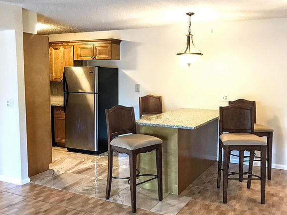 5th image of 715 Sunny Pine Way APT G1