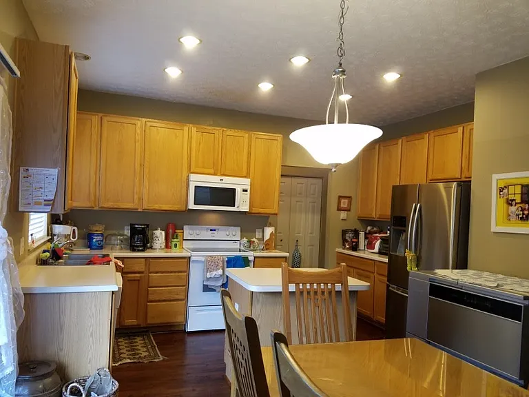 3558 King Edward Way — Photo 6